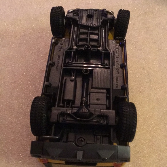 Hummer - Picture 9 of 10